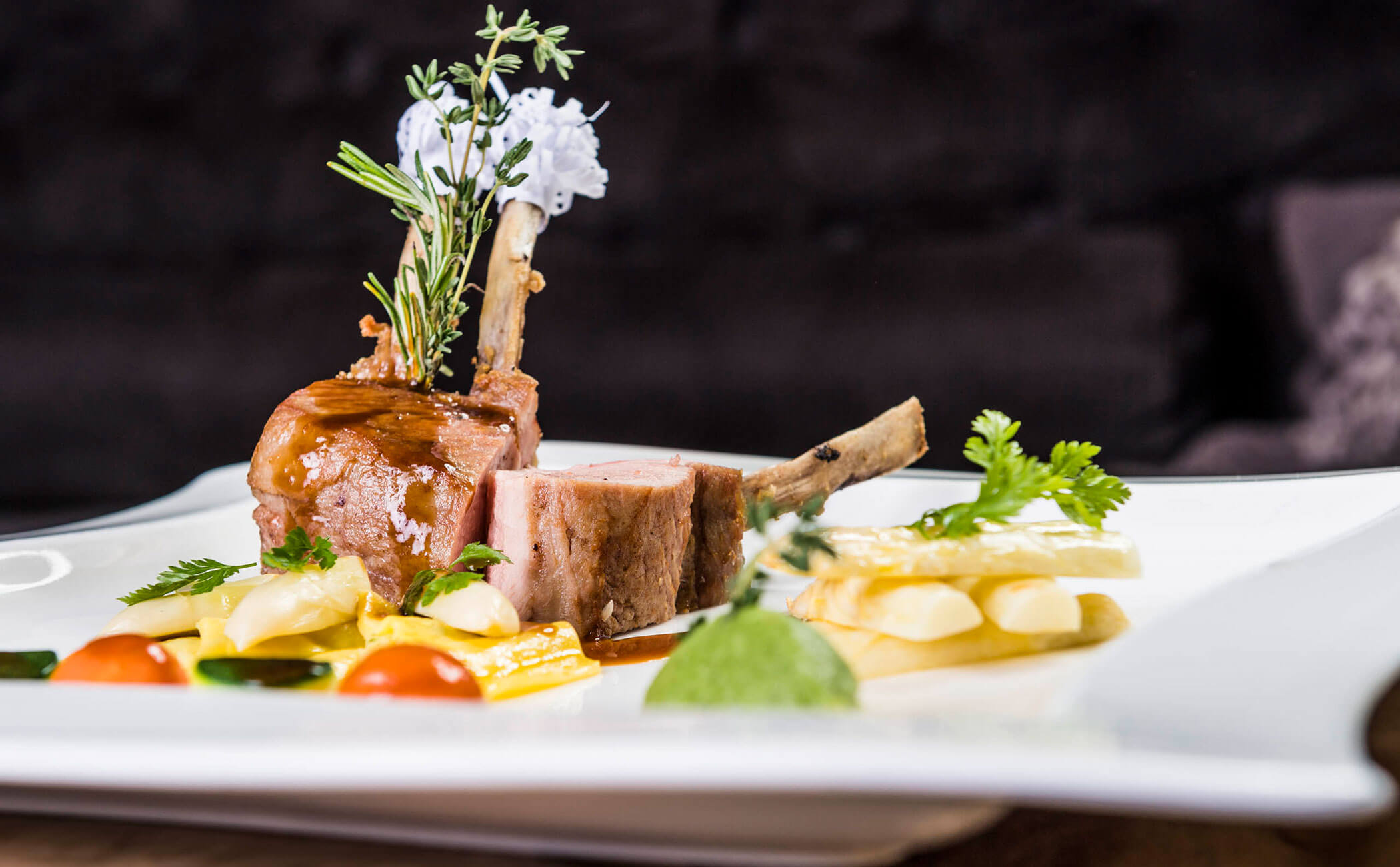 Costata di agnello con verdure di stagione - Vitalhotel Erica