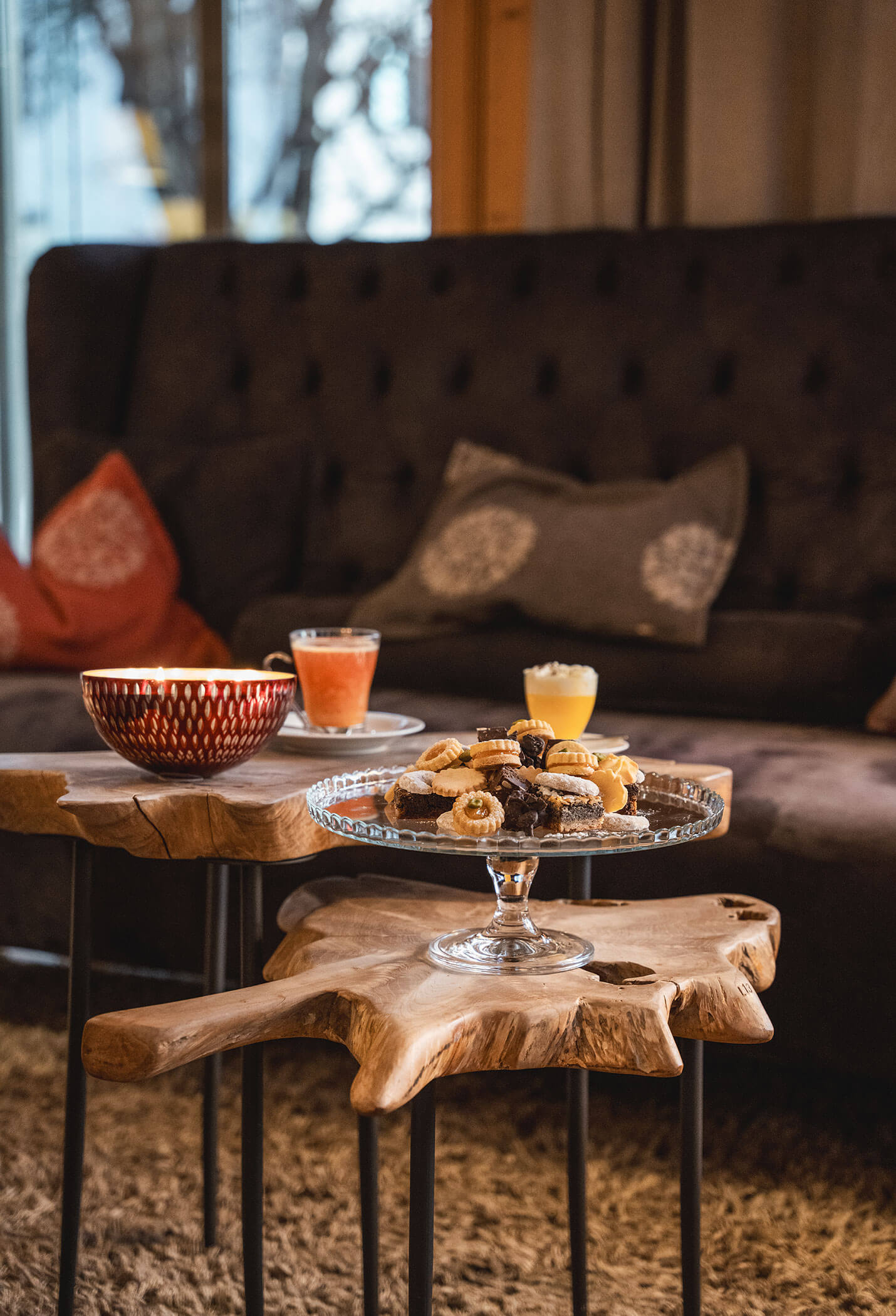 Vari biscotti e punch sul tavolino - Vitalhotel Erica
